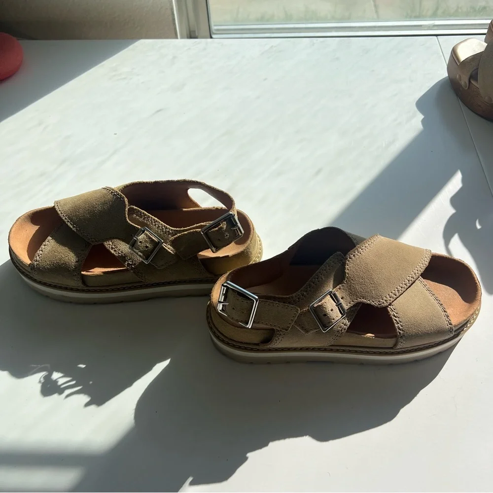 Clarks Orianna Roam Dark Sand Sable Fonce Tan Sandals Size 8.5 - Picture 14 of 16